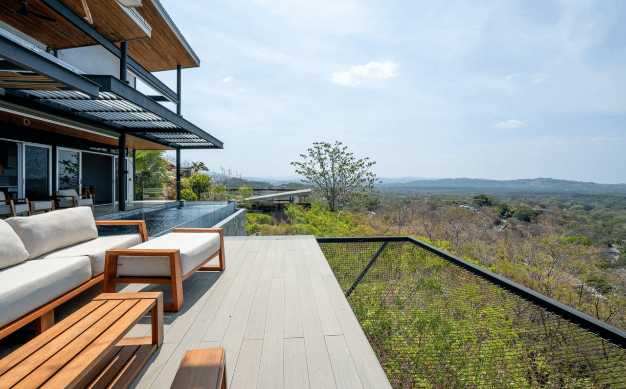 Casa Alta - Las Ventanas - Modern Tropical Oasis