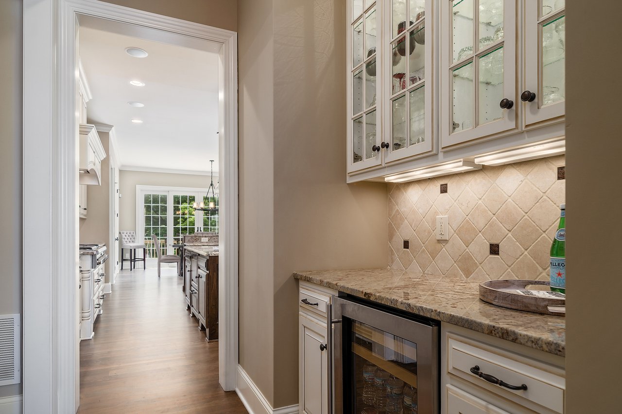 1999 Woodland Hall Drive