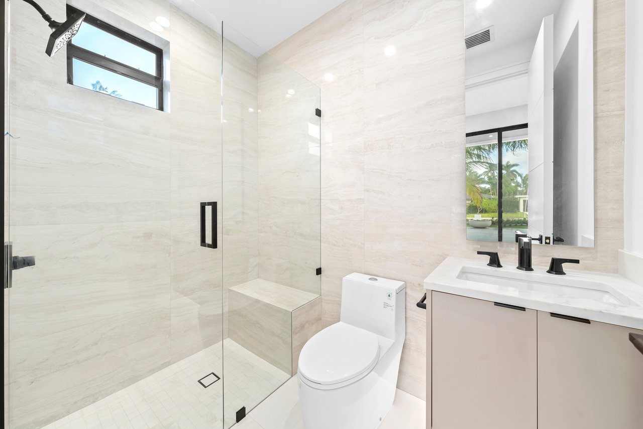1579 SE 8th Street, Deerfield Beach, FL 33441
