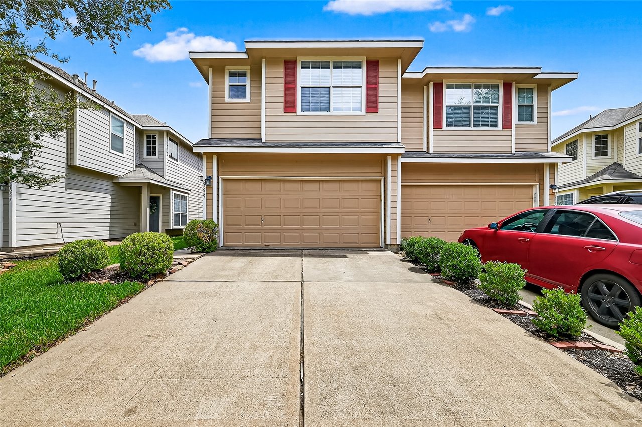 25239 Bentley Glen LN