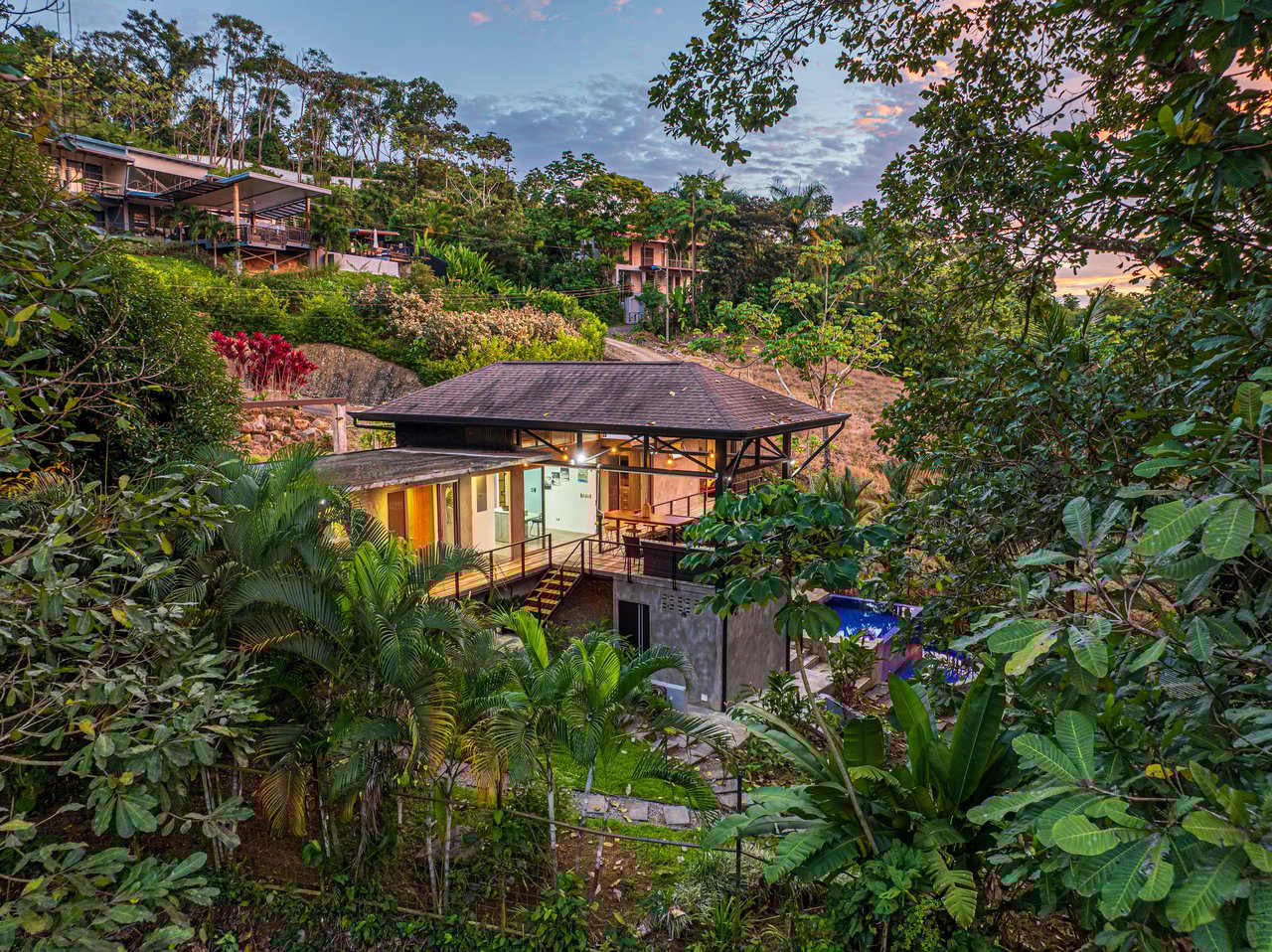   3 bedrooms, 2.5 bathrooms Villa Steps from Uvita, beautiful Beaches, Waterfalls, Restaurants and Tourist Attractions.