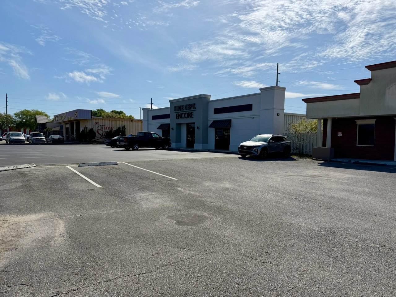 514 Mary Esther Cut Off NW