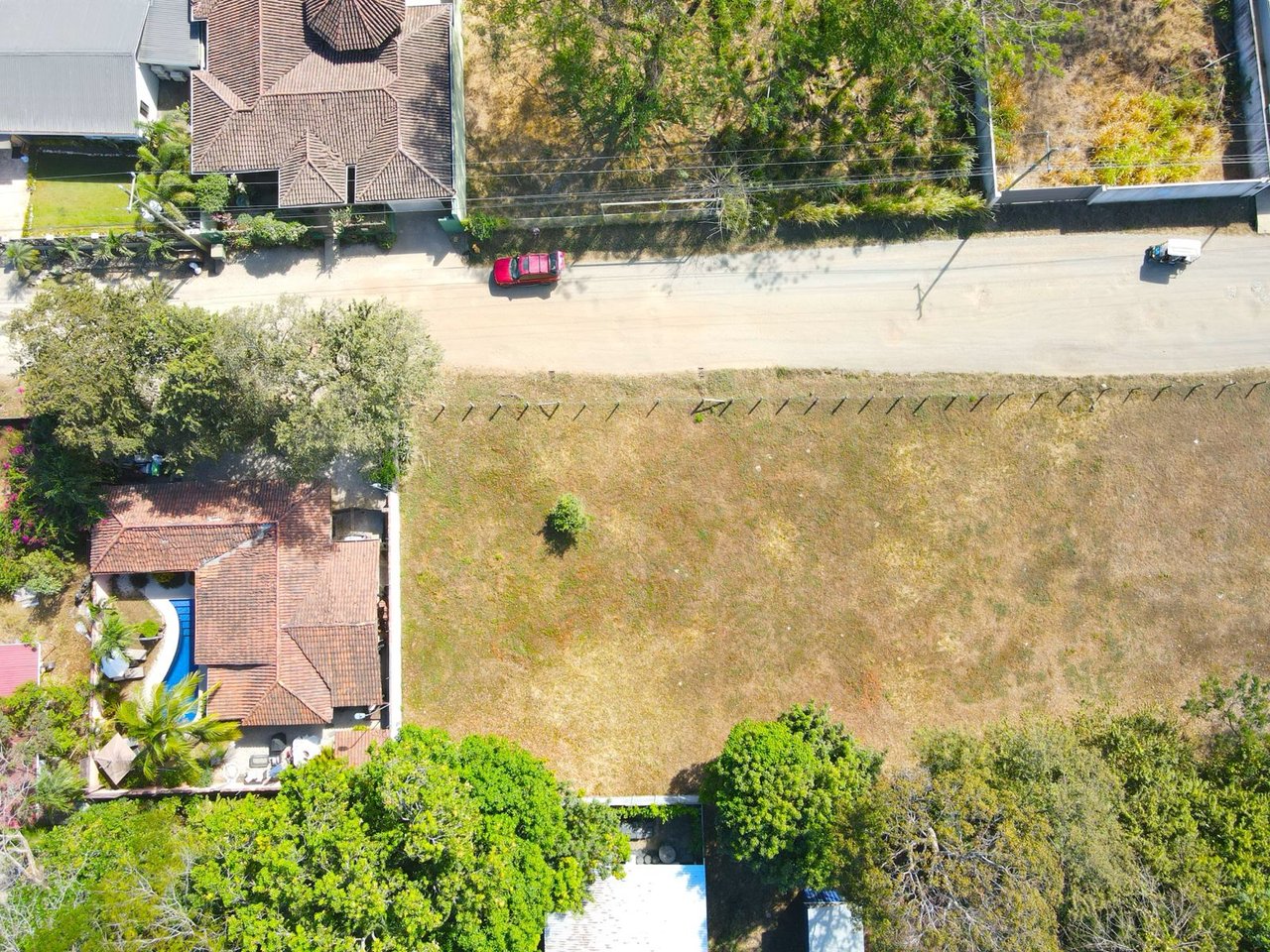 Lot in Surfside Playa Potrero – 800 m from the Beach