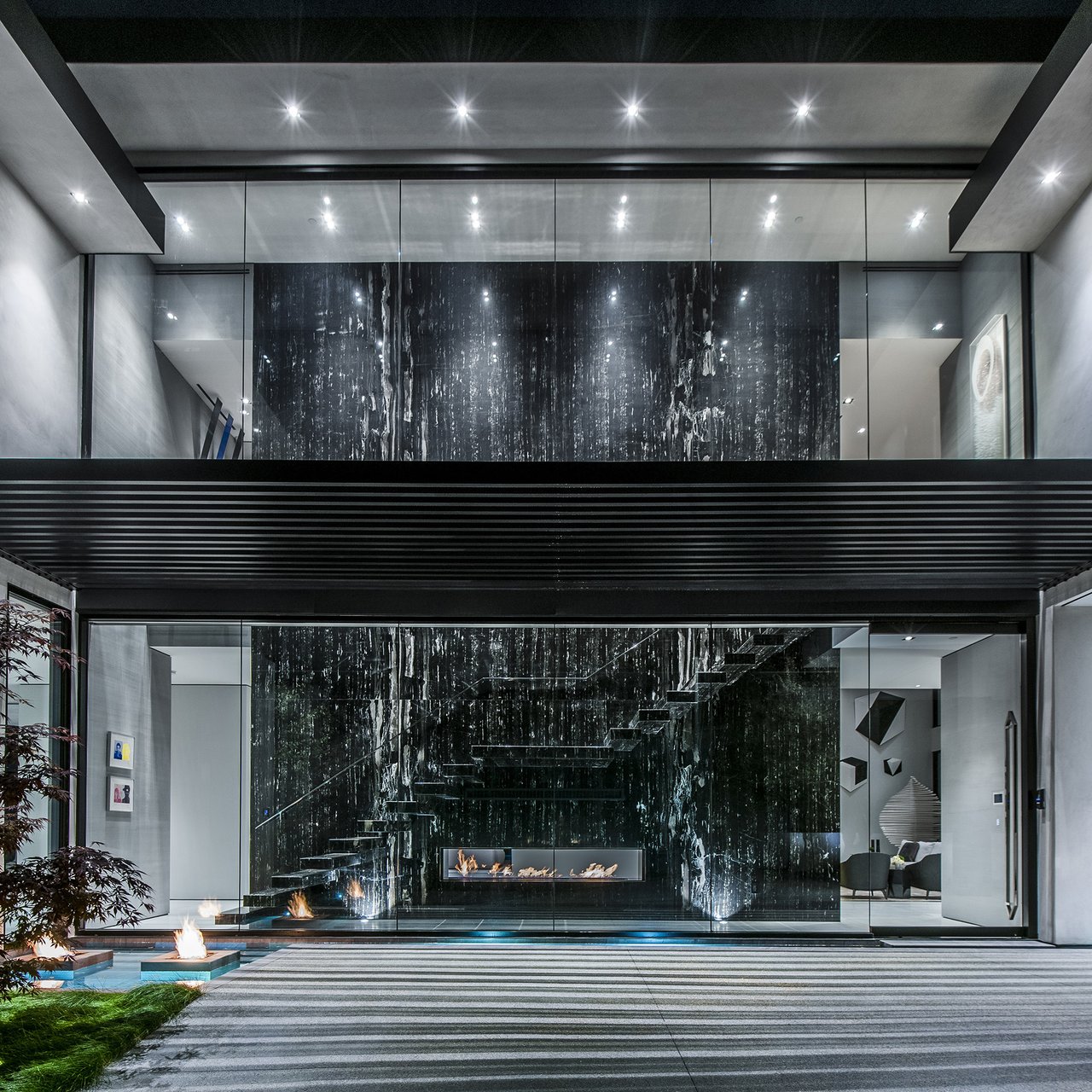 1677 N. Doheny Drive