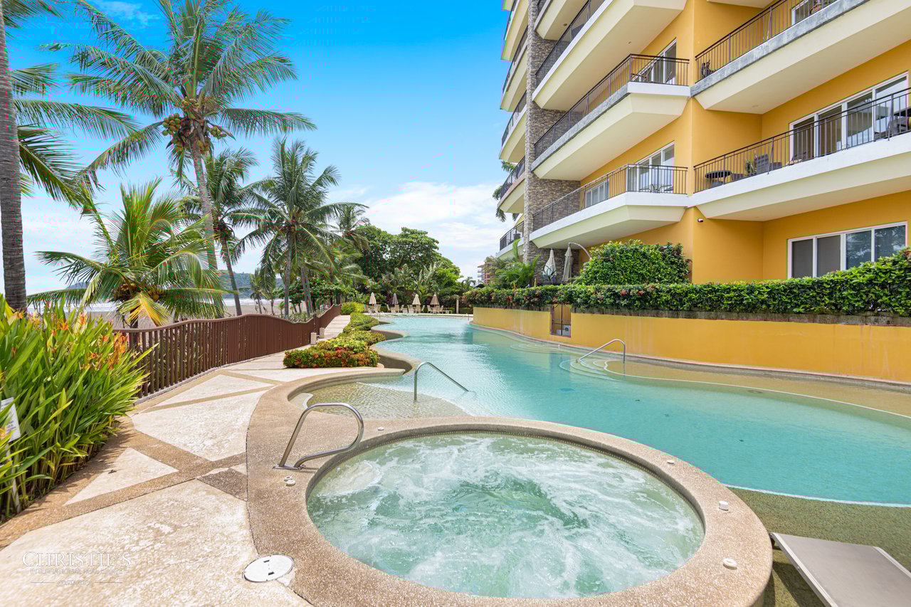 Luxury Living with Panoramic Beachfront Views at Vista Las Palmas 3D