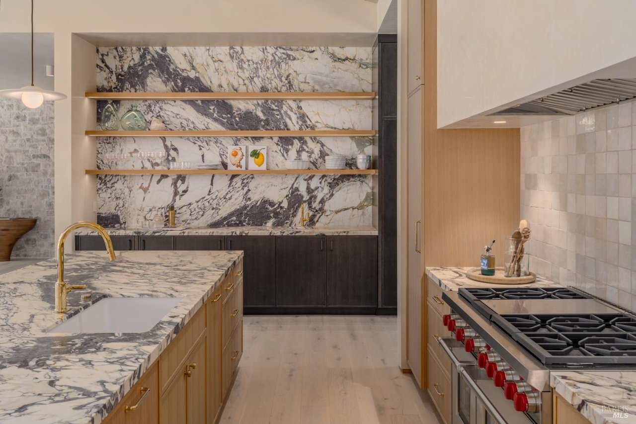 1438 Ridge Valley Road