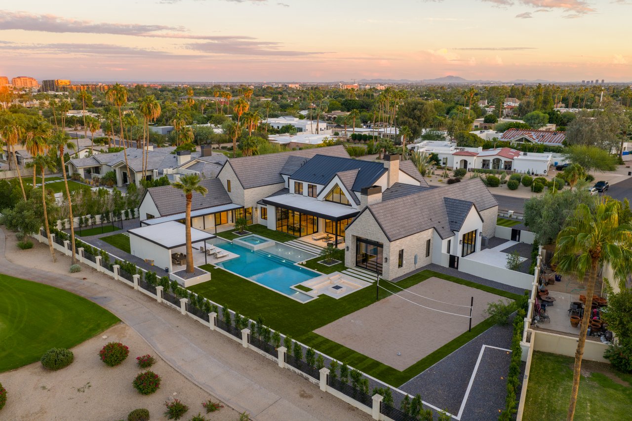 6230 E HILLCREST BLVD