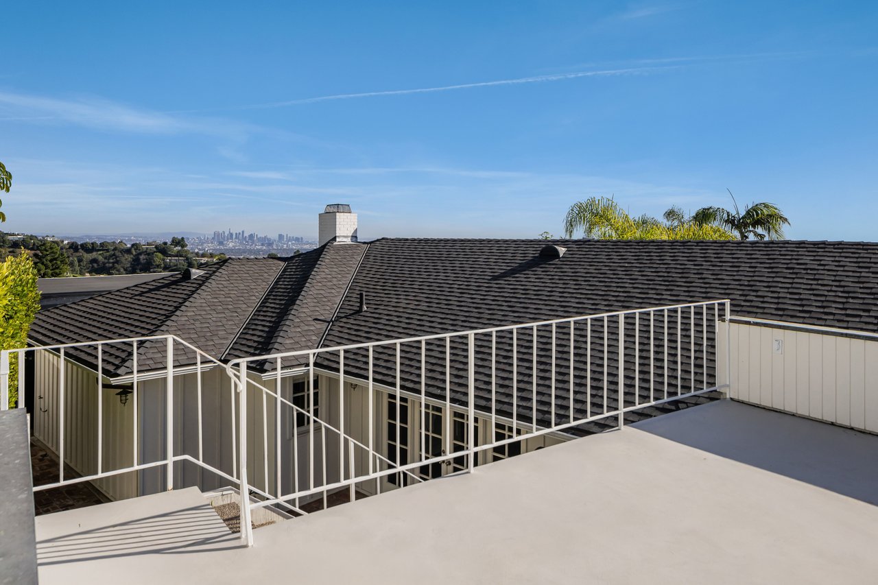 1612 Gilcrest Dr, Beverly Hills