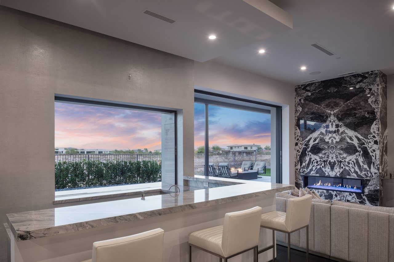 34 Sun Glow Ln, Las Vegas, NV 89135