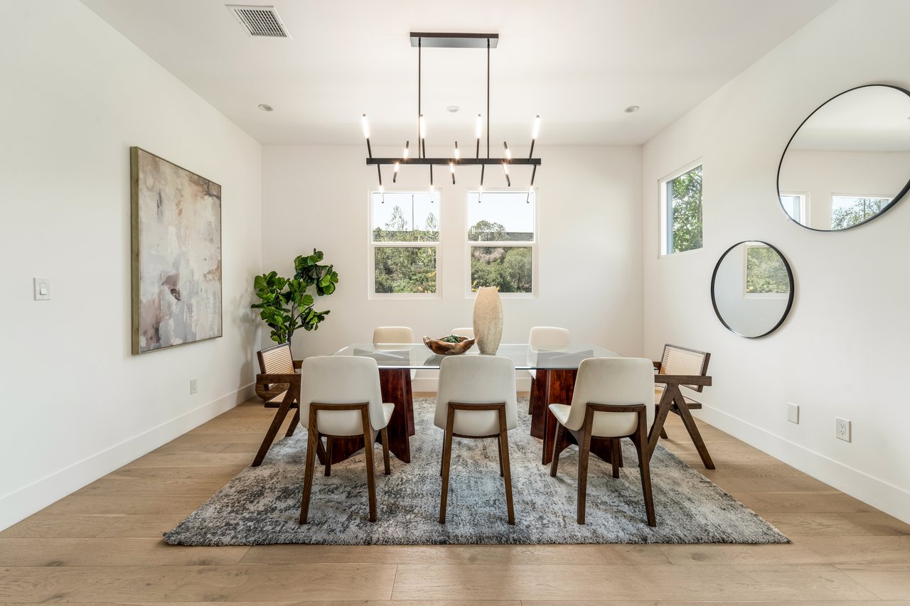 350 Mount Carmel Dr, Glendale 