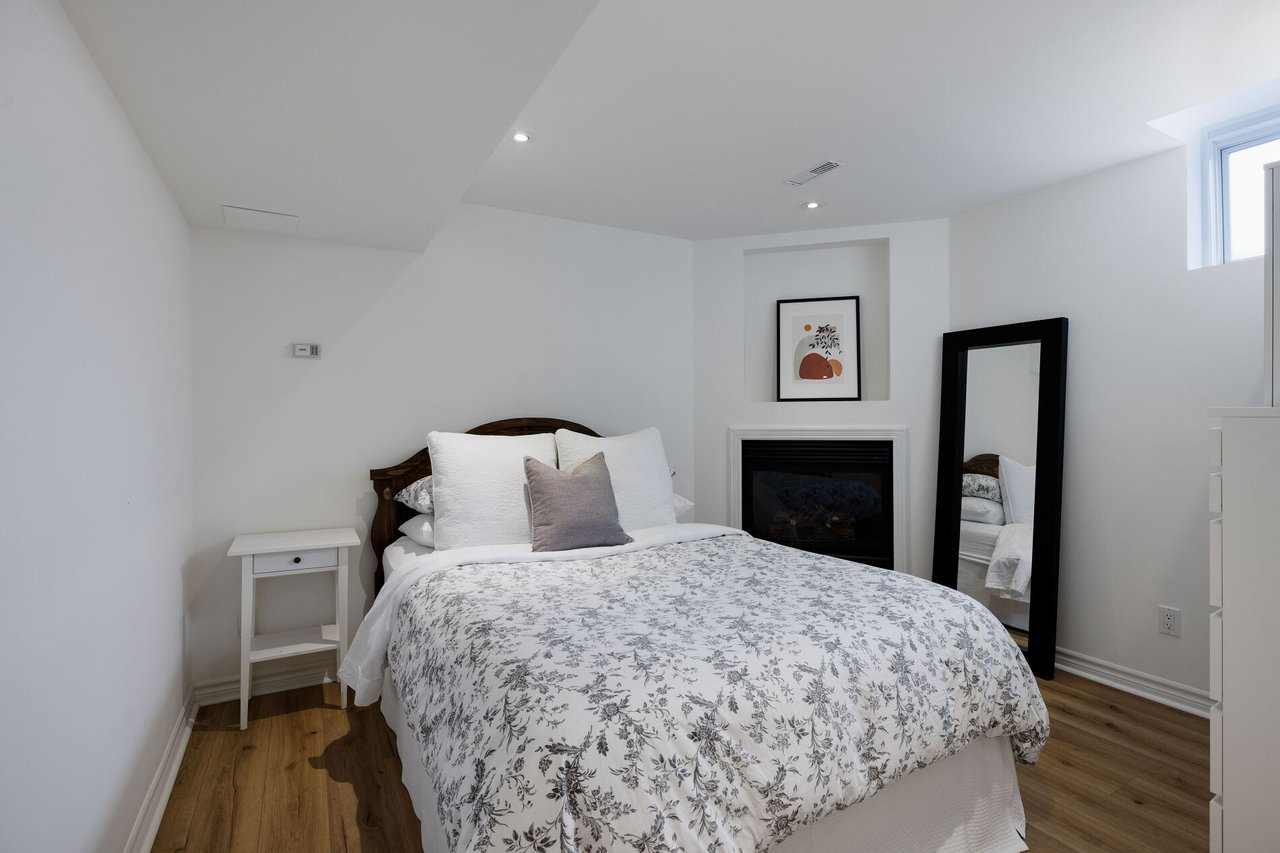 1434 Gulledge Trail, Oakville, ON L6M 3Z8