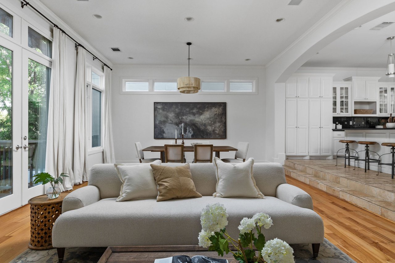 Charming Deep Eddy Retreat in the Heart of Central Austin