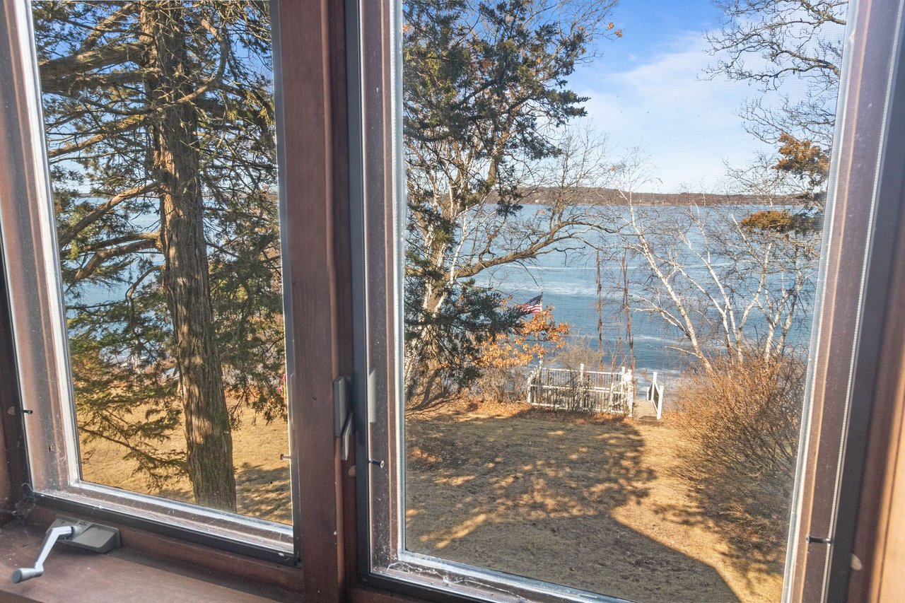 W2632 Oakwood Beach Road