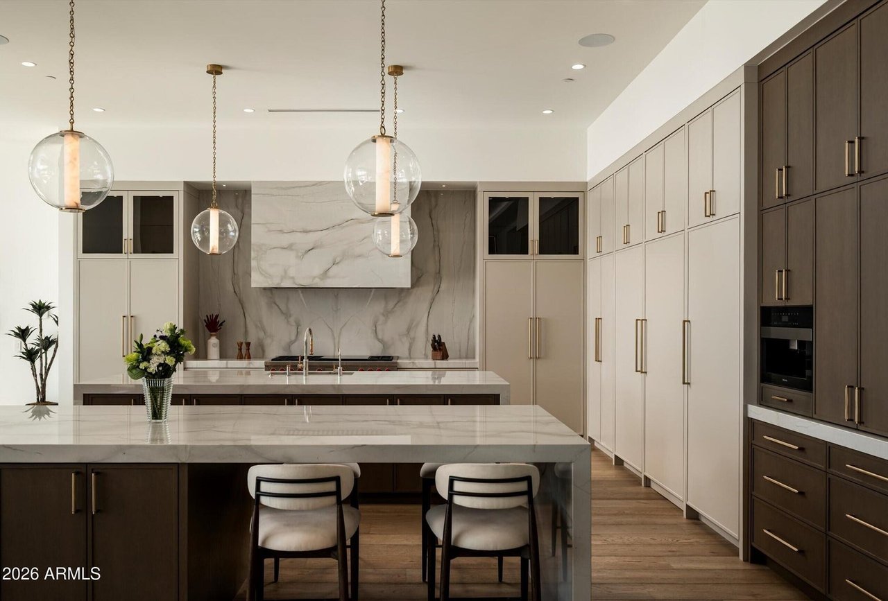 9245 E RIMROCK Drive