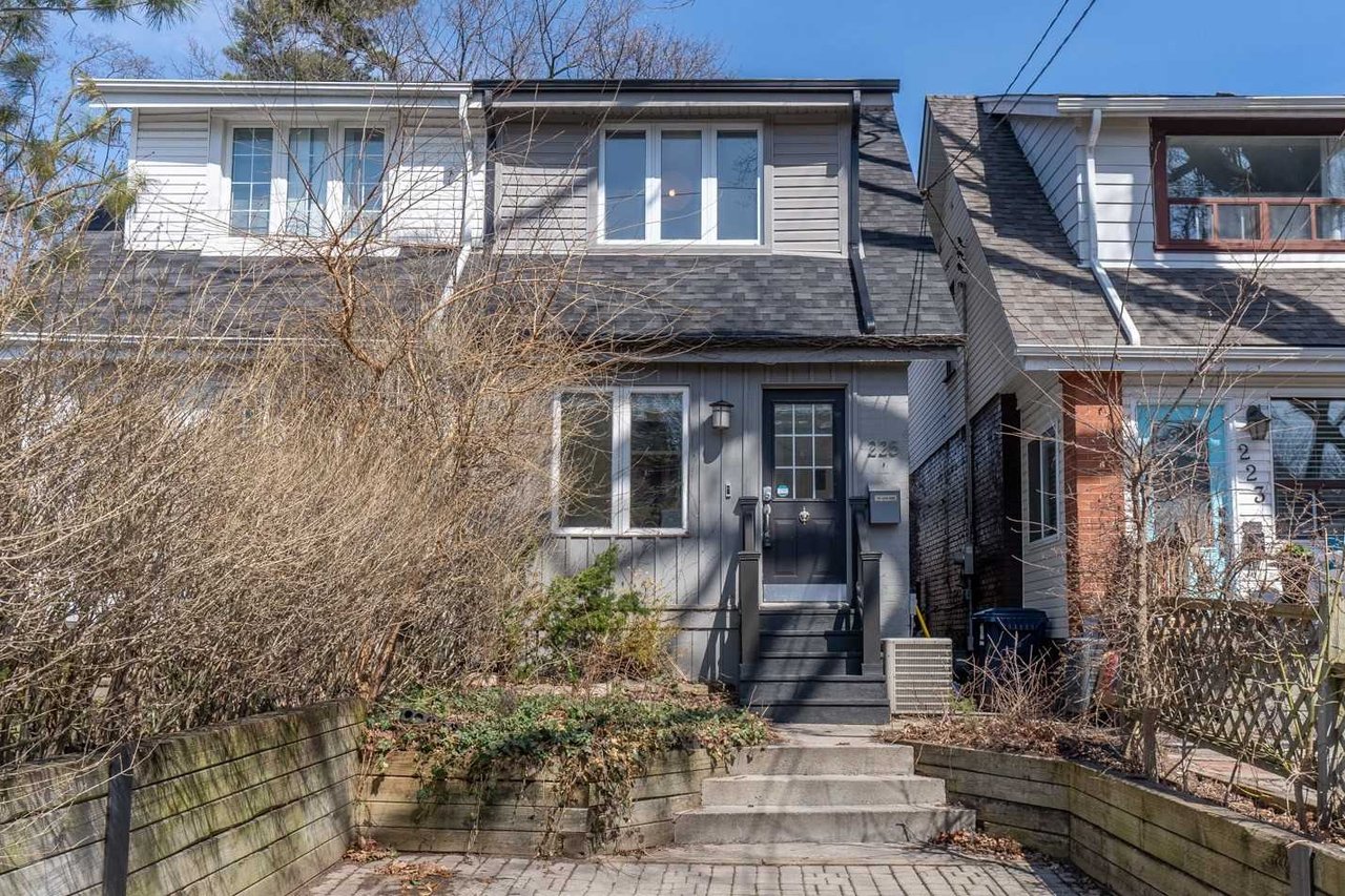 225 Silver Birch Ave