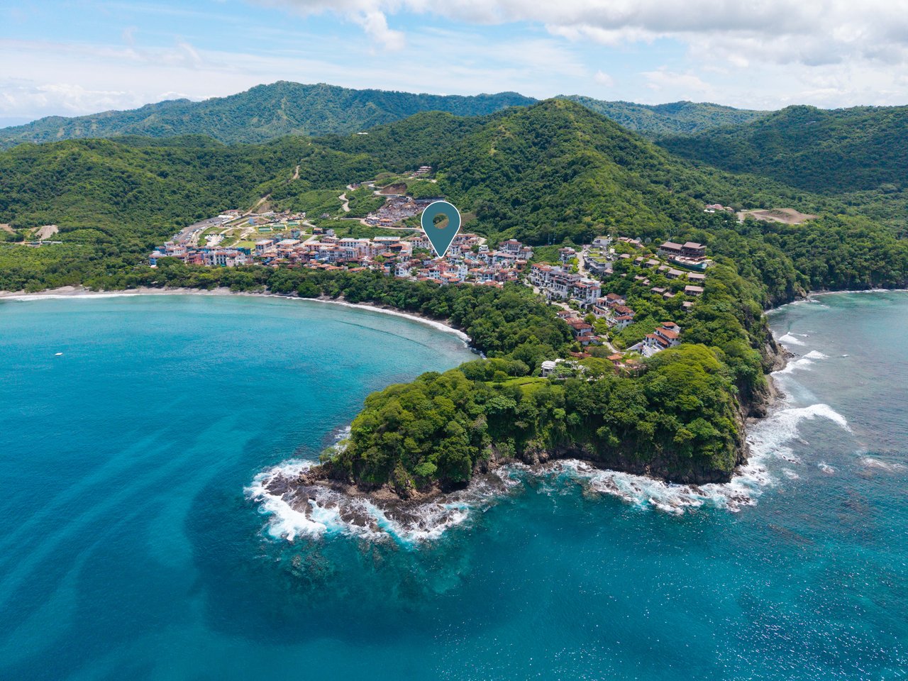 5 Calle Cartagena | This coastal retreat offers a perfect blend of comfort and convenience.
