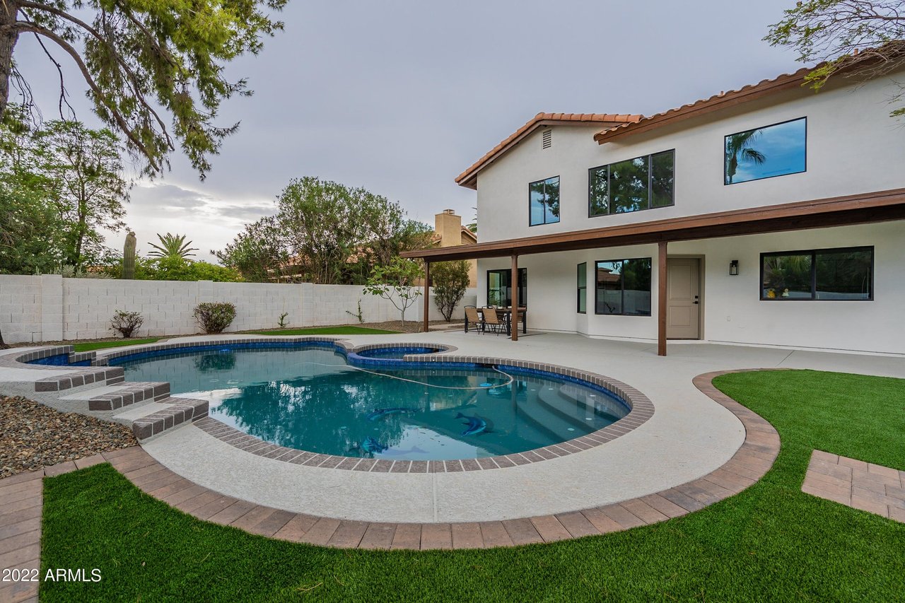 5347 E Michelle Dr