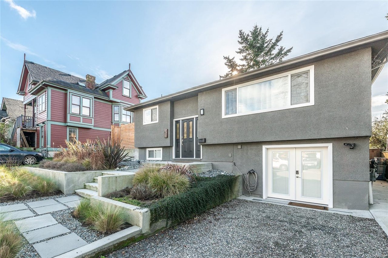 755 Connaught Rd