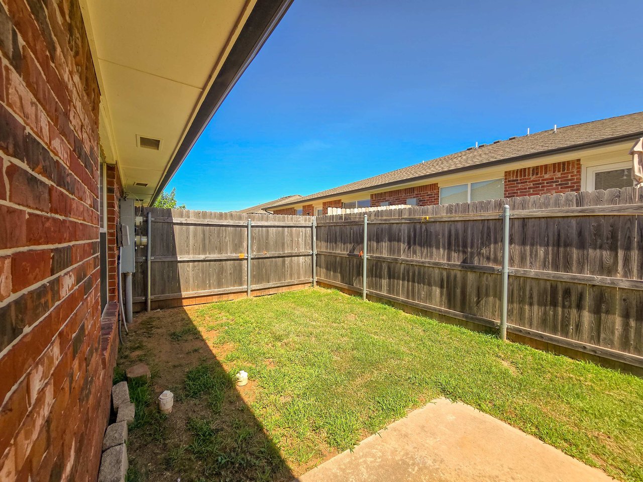 1252 Kingston Rd
