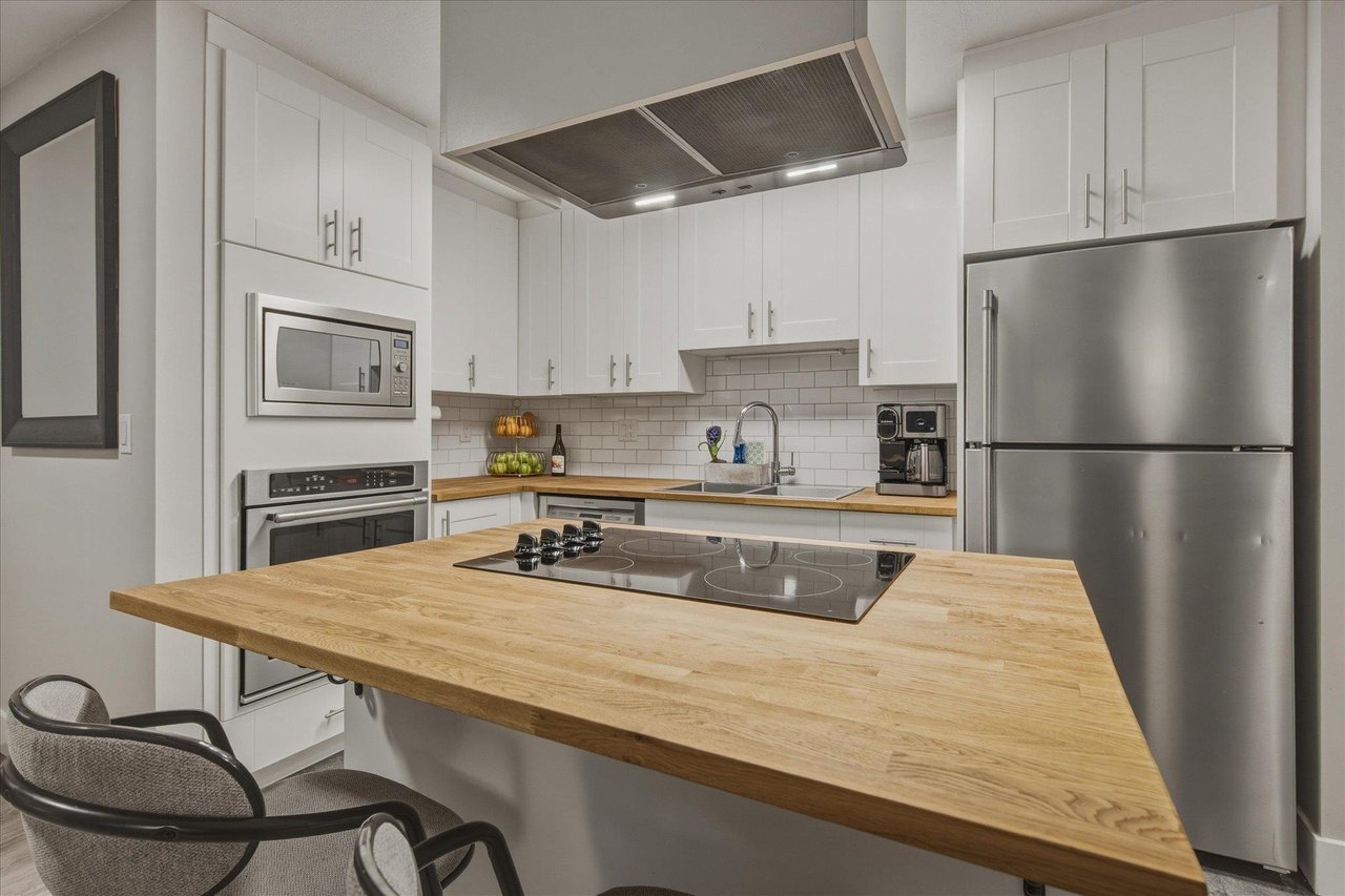 C102-40140 Willow Cres