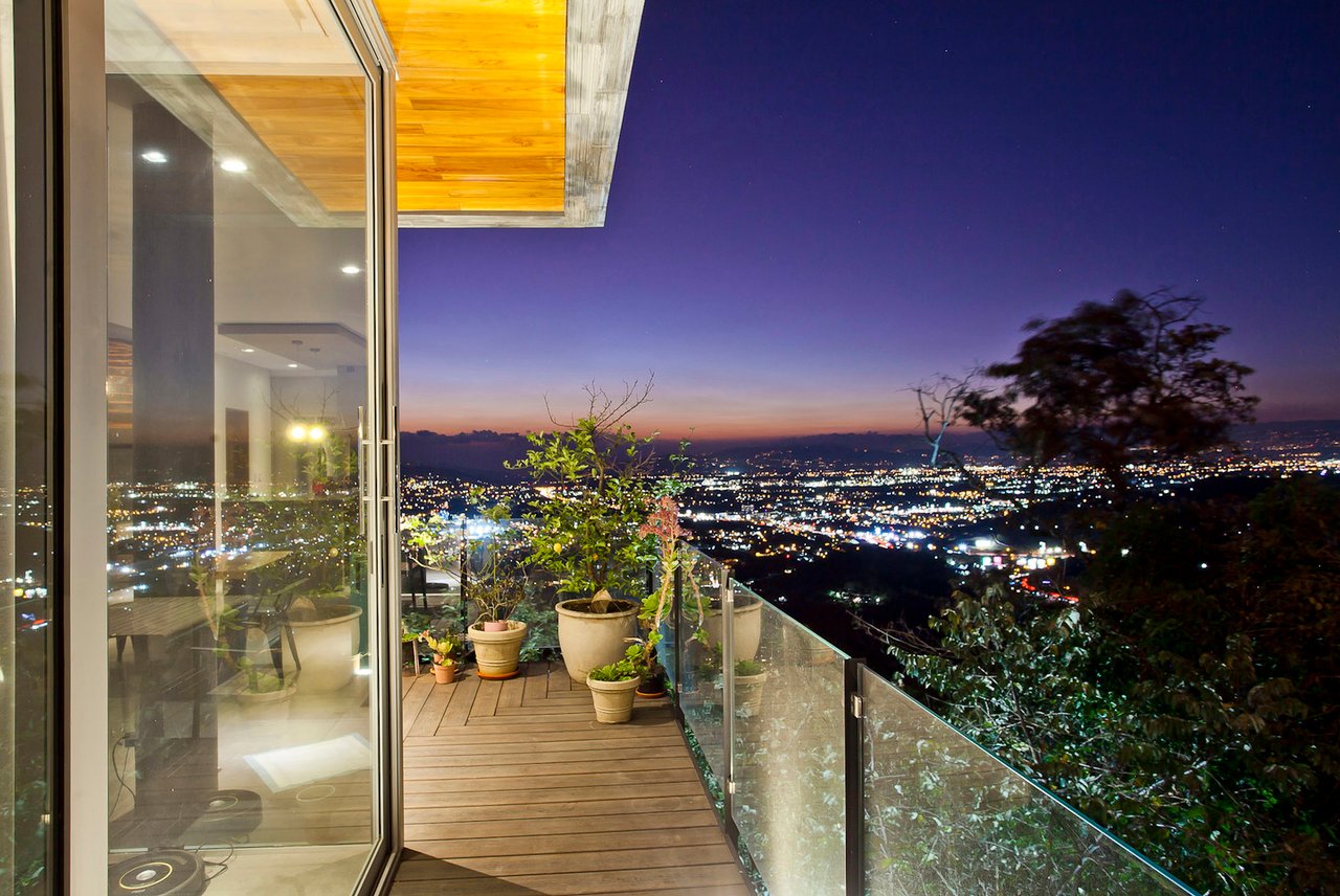 Contemporary Sunset View Villa, Escazu, San Jose