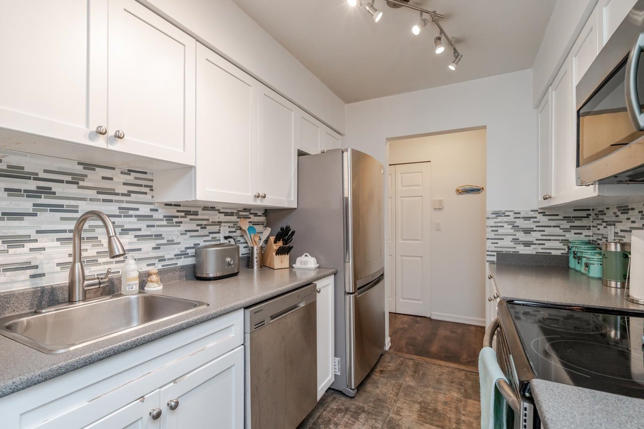 405-3760 Albert Street, Burnaby