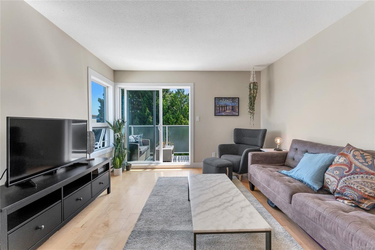 304-2515 Dowler Pl