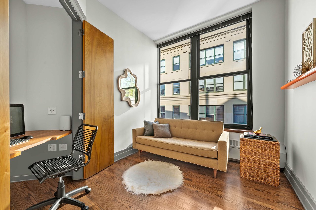 30 Main Street, Unit PHB