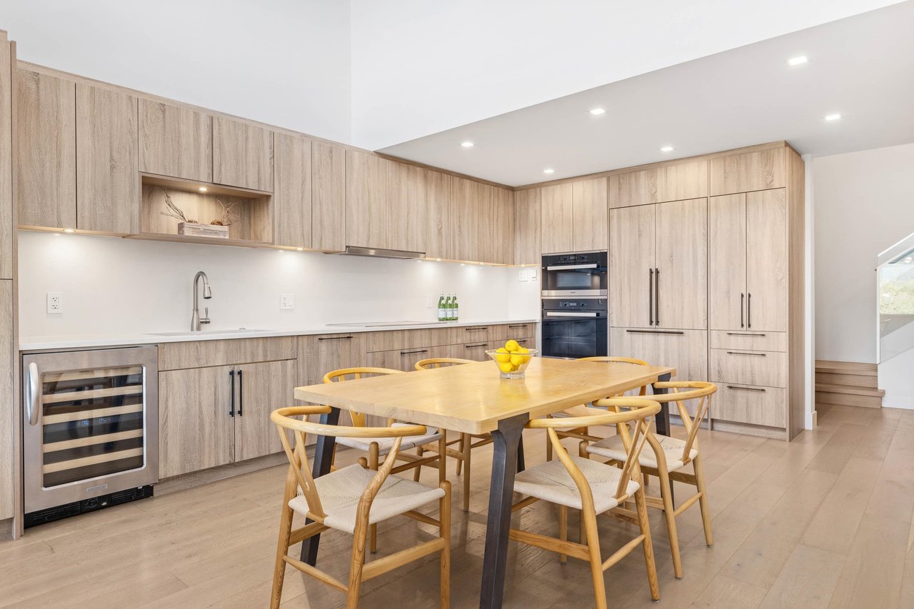 406-3317 Ptarmigan Pl