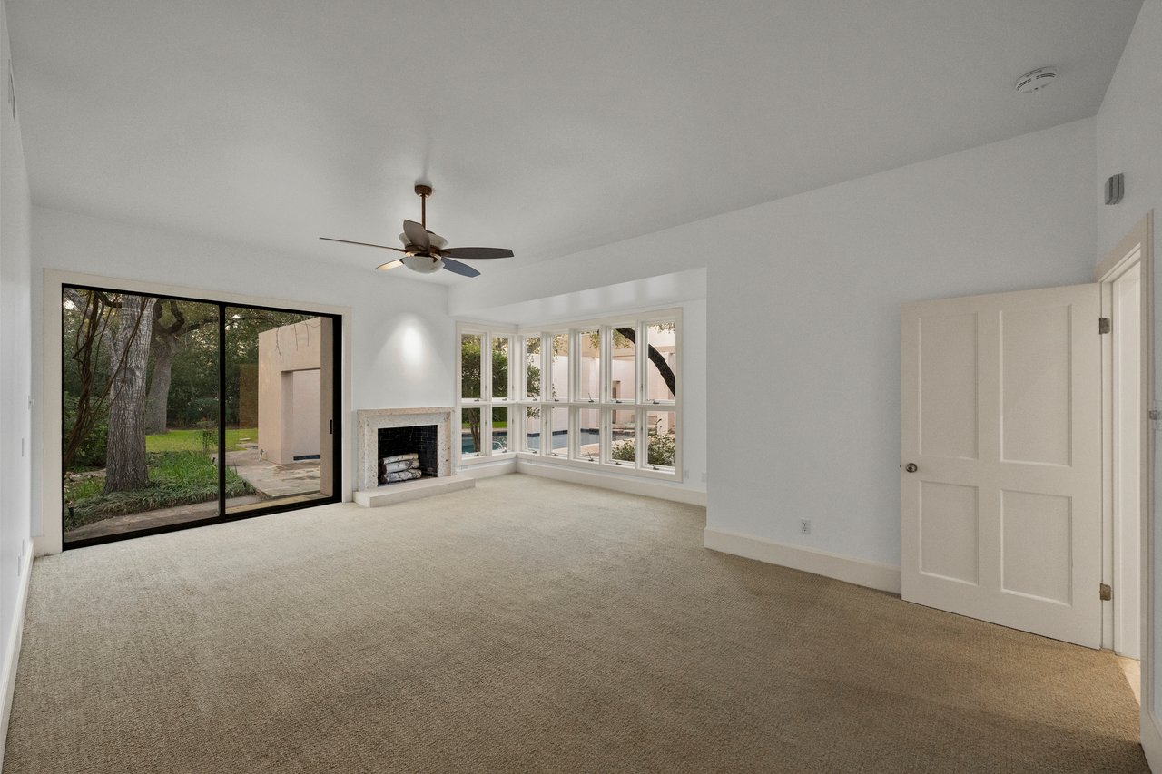 One of a Kind in West Lake Hills