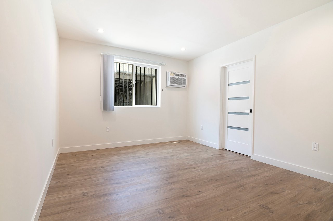 166 3/4 S Sycamore Ave | ADU