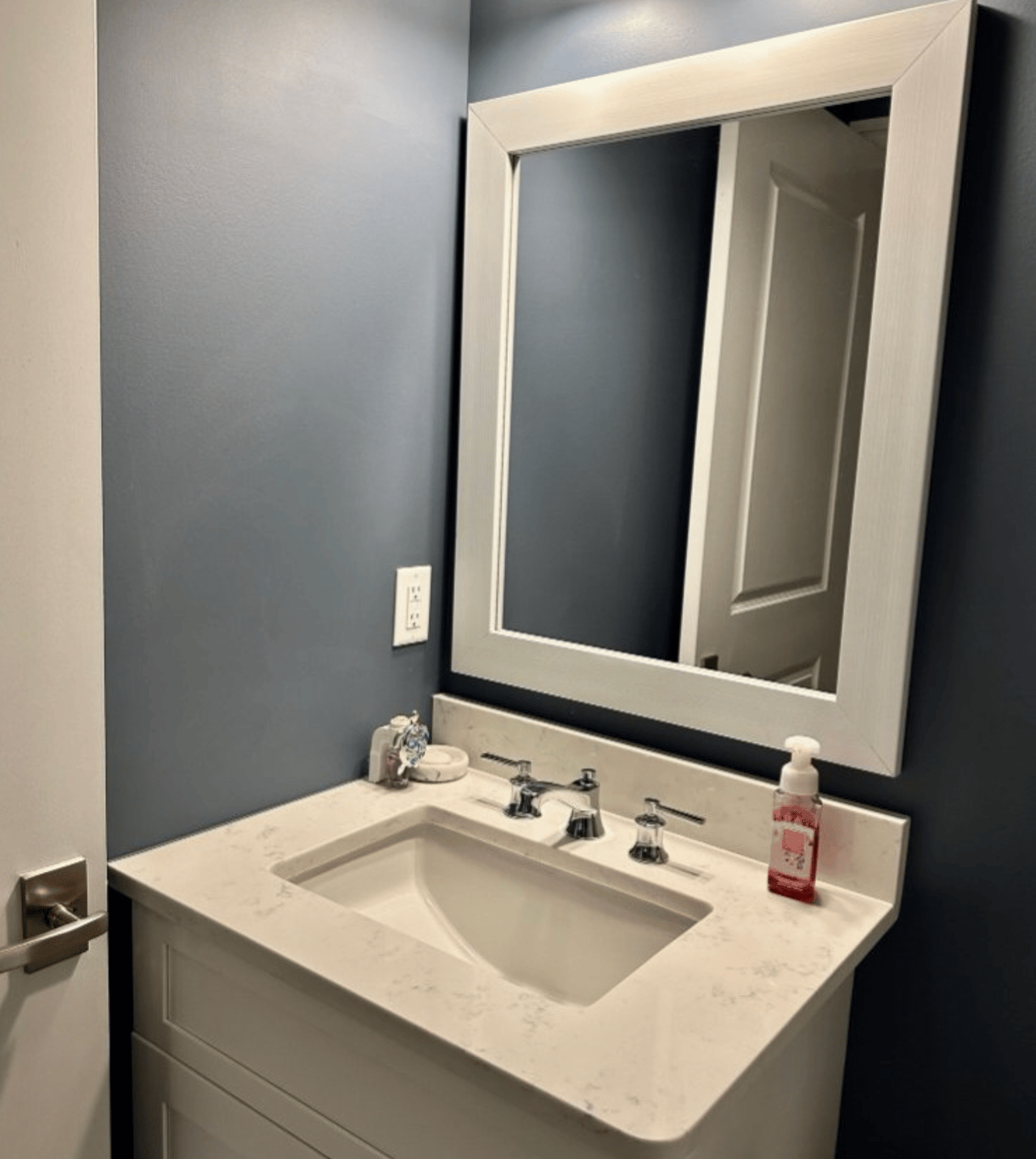 101 W 9th St. Unit 106