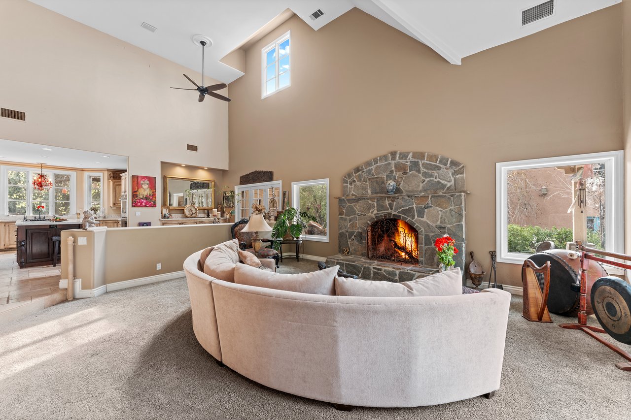 39455 Avenida La Cresta