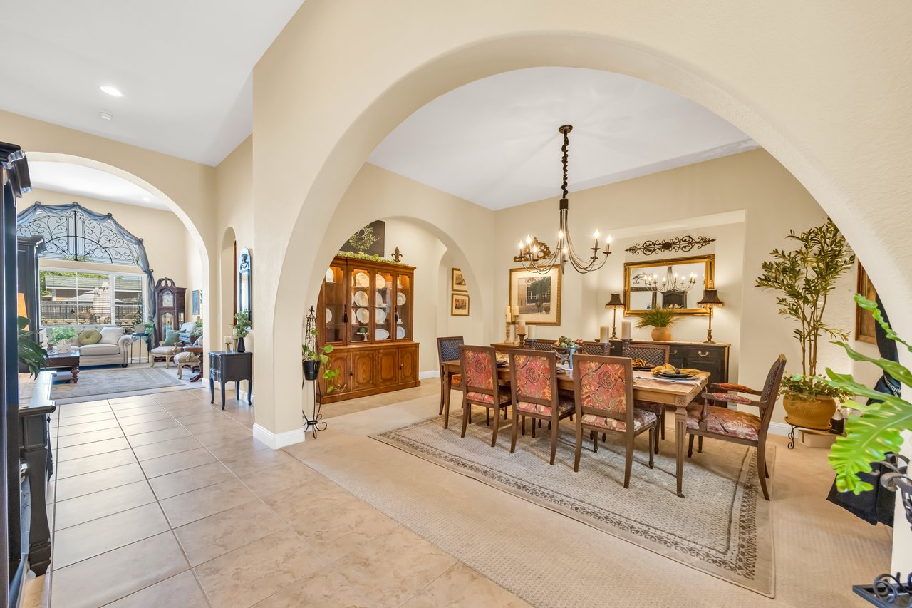 4040 Borderlands Dr