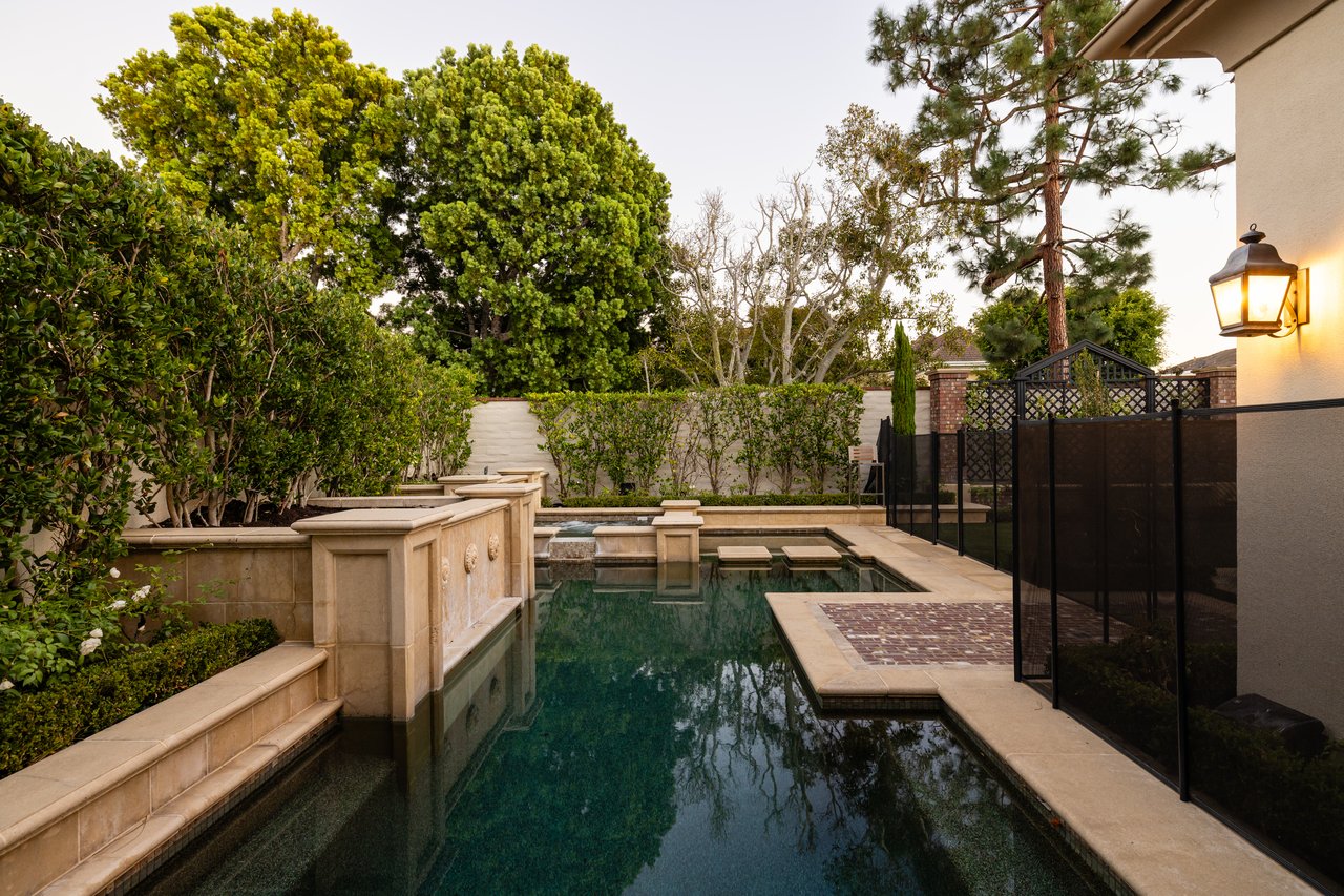 8 Gleneagles Drive