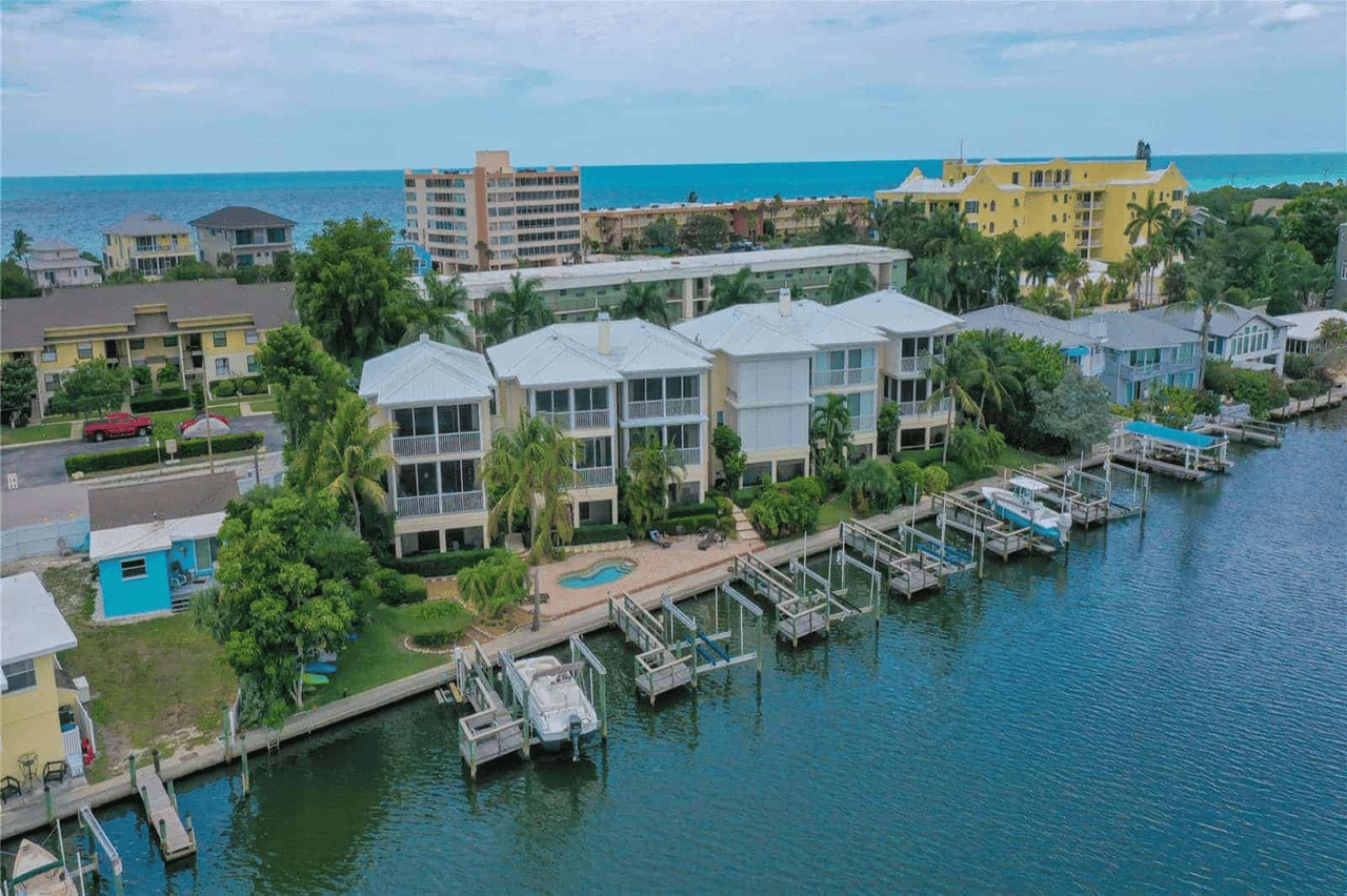 Casa Blanca Townhouses