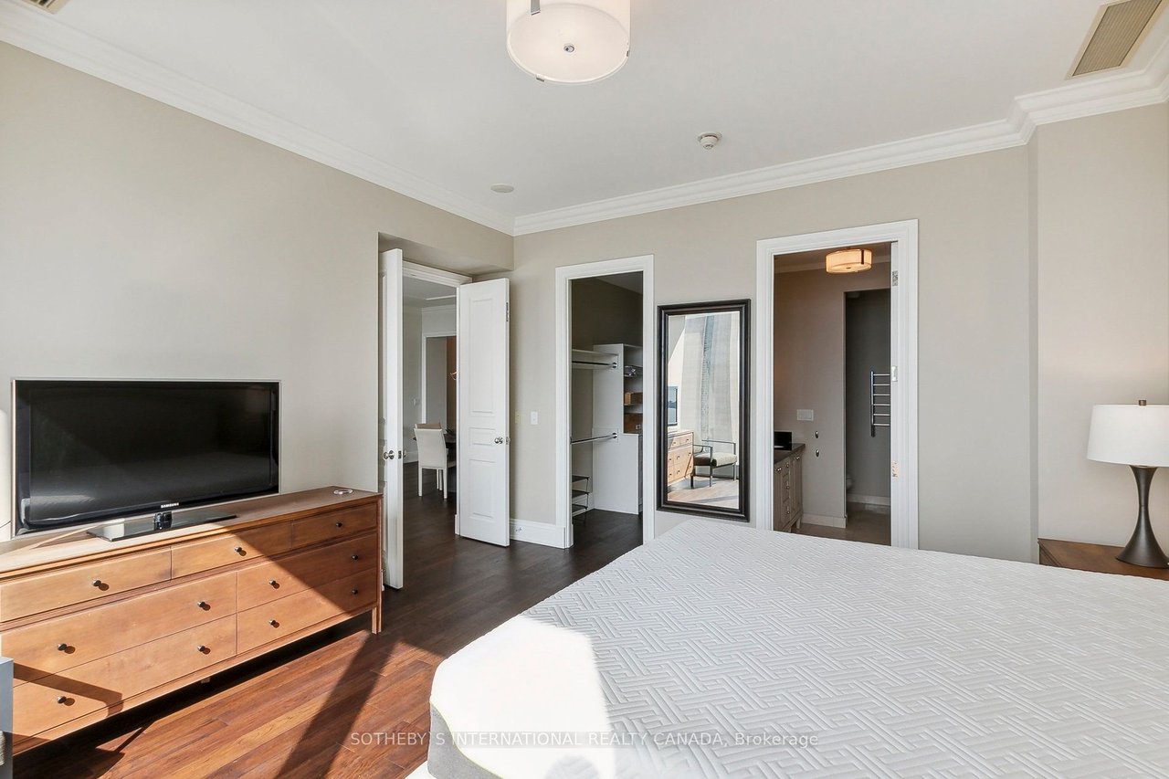 183 Wellington St W 3005