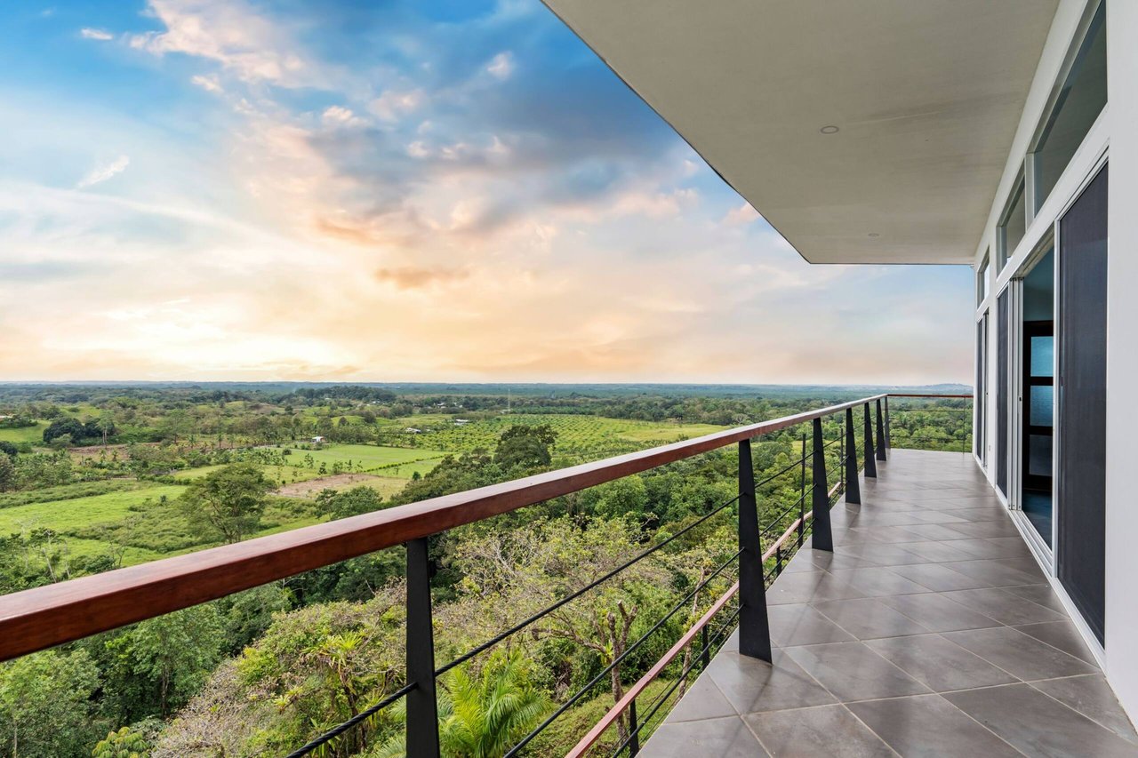 Exceptionally Private Home with Panoramic Ocean, Mountain & Sunset Views - Casa Sol