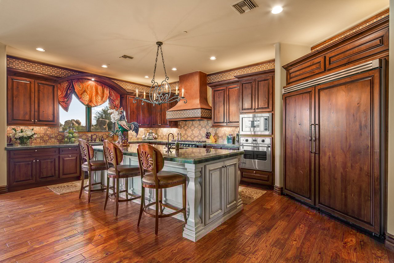 7311 E ARROYO HONDO Road