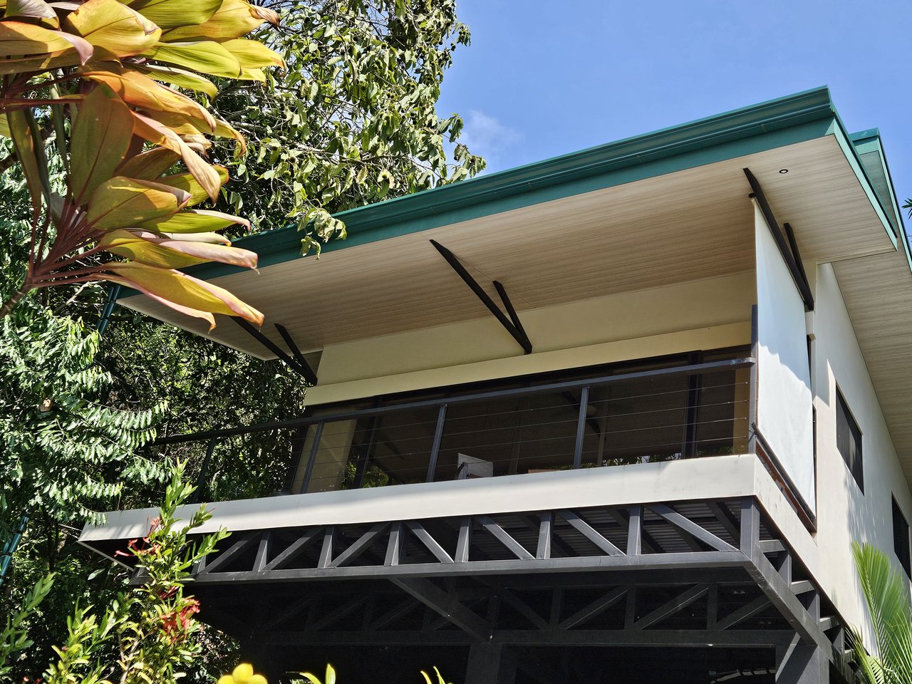 Beautiful sea view House Guesthouse and Pool in a gated Community close to awesome Beaches