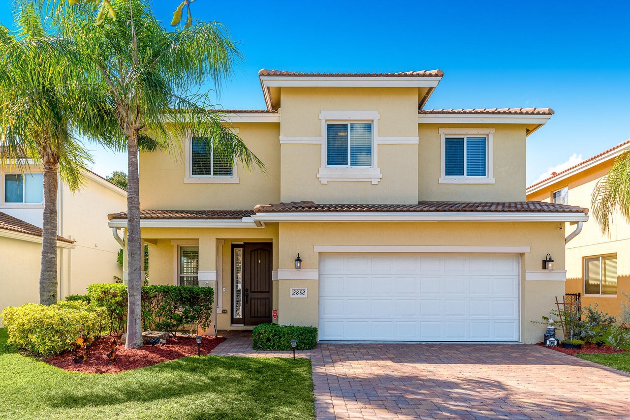 2892 SW Butterfly Ln