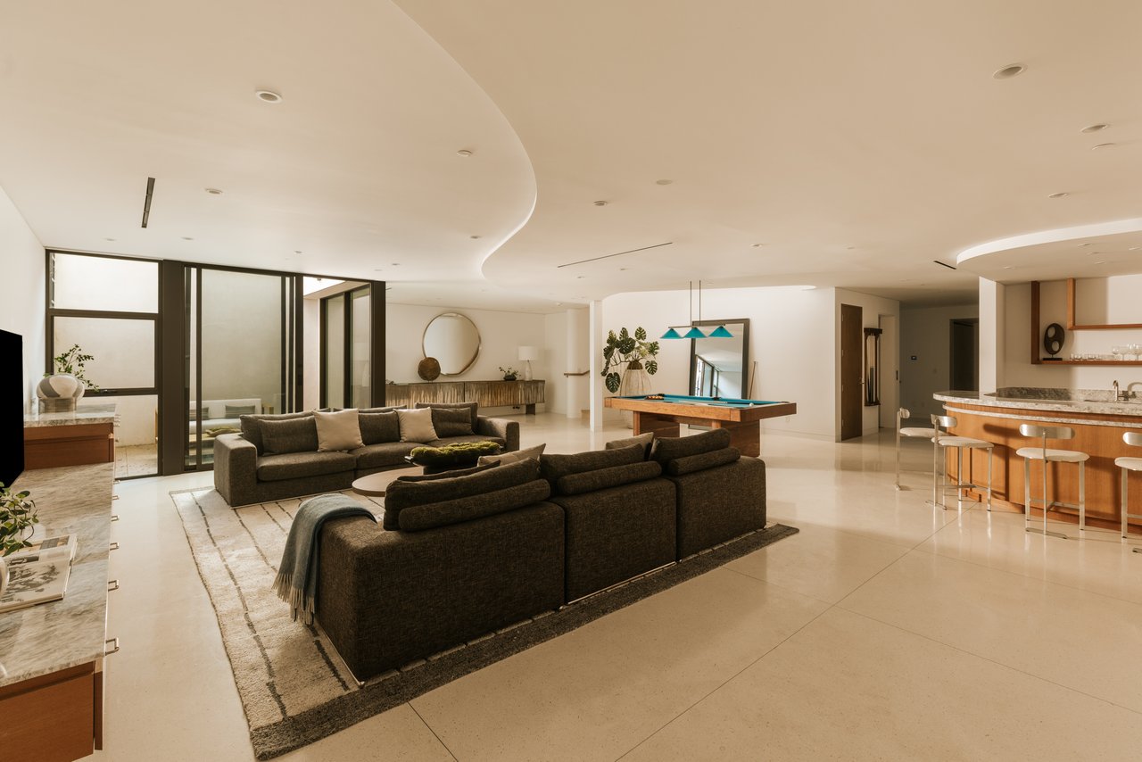709 Walden Dr