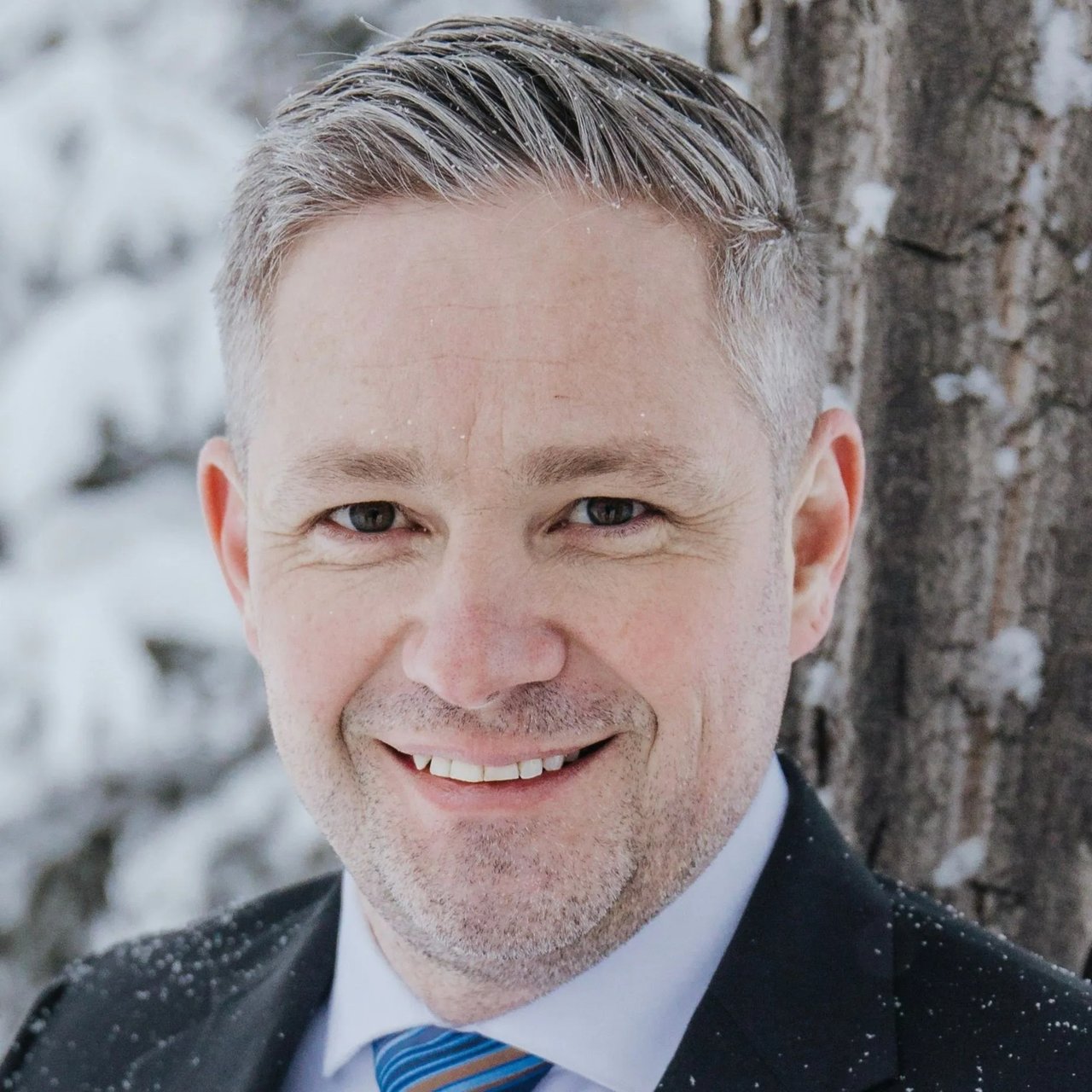 Josh Leaders  Fairbanks, AK Real Estate Agent Headshot