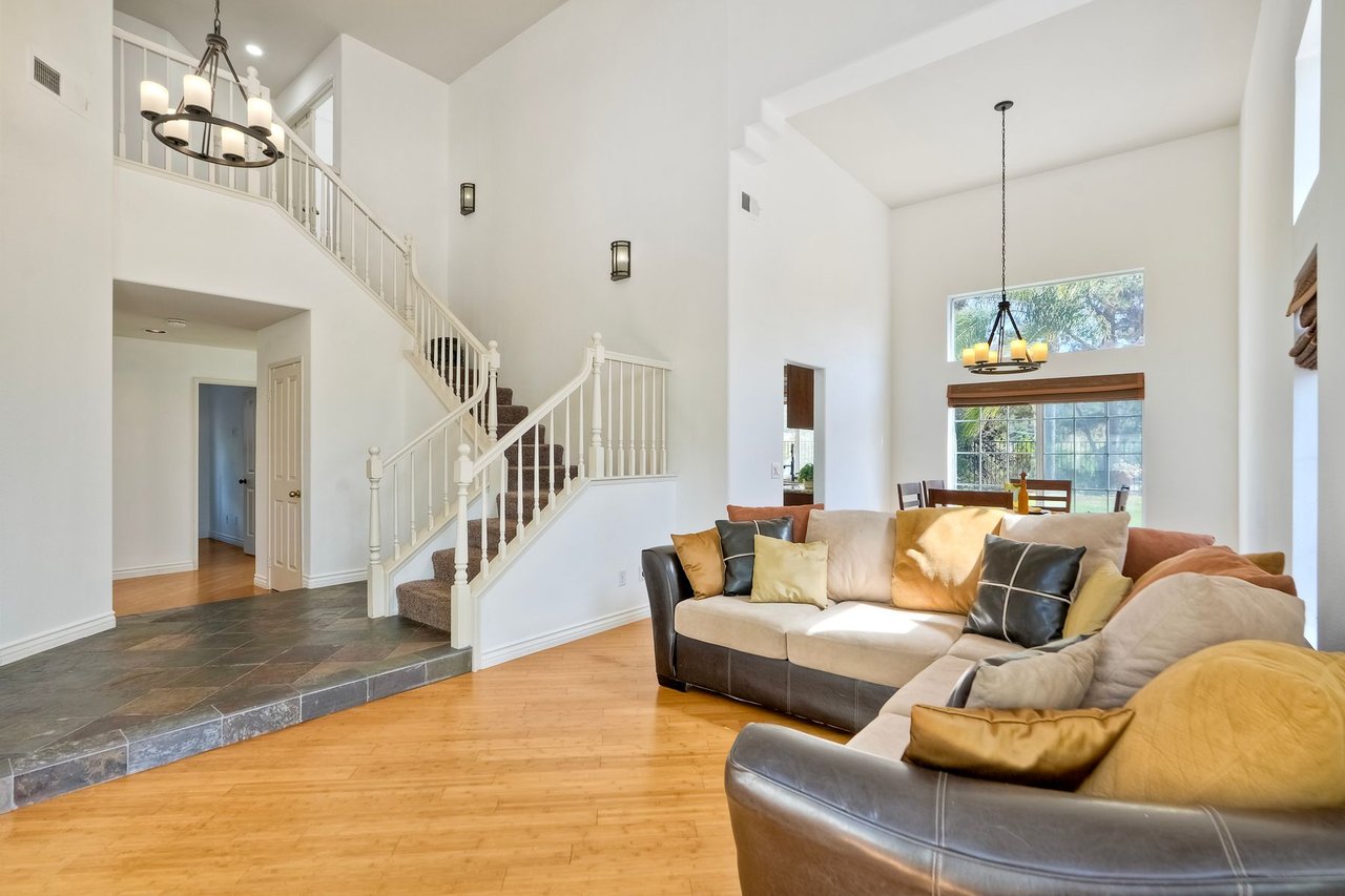 1025 Honeysuckle Dr