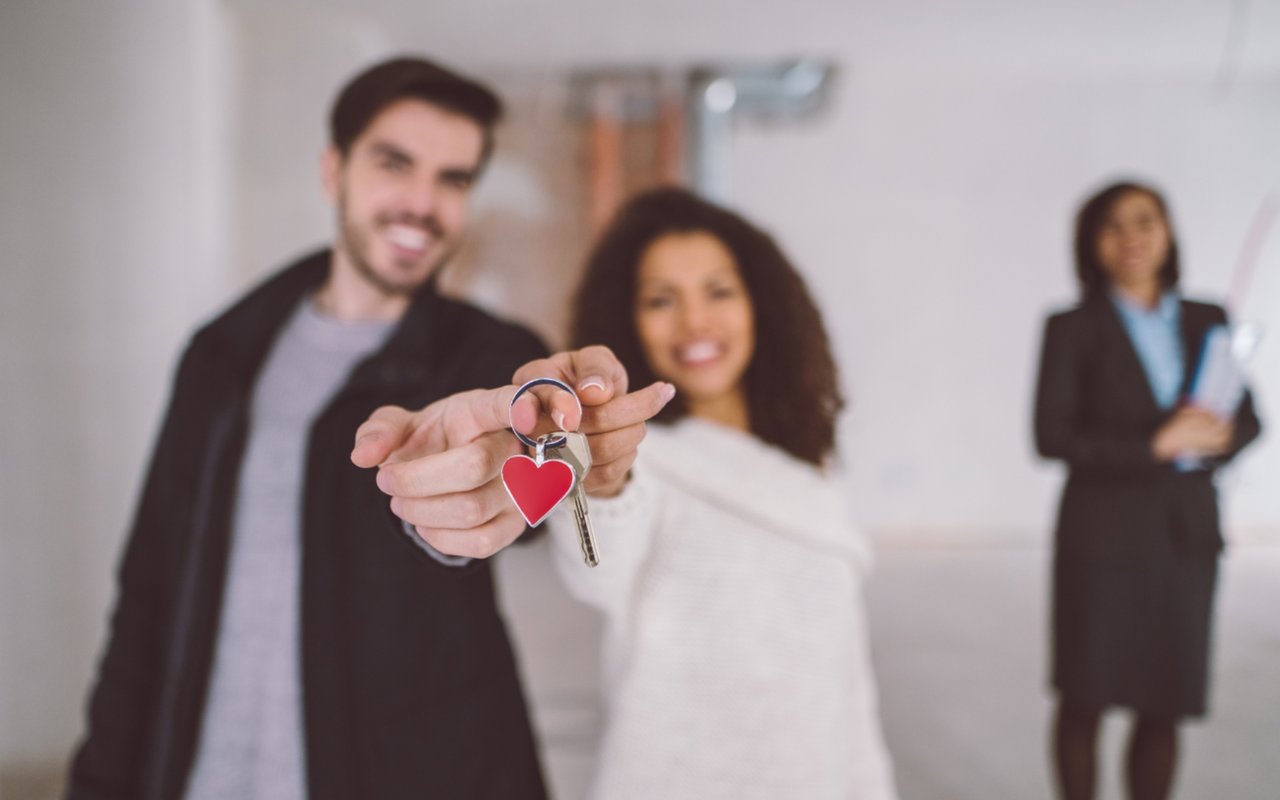 The Pros and Cons of Buying a Home in June