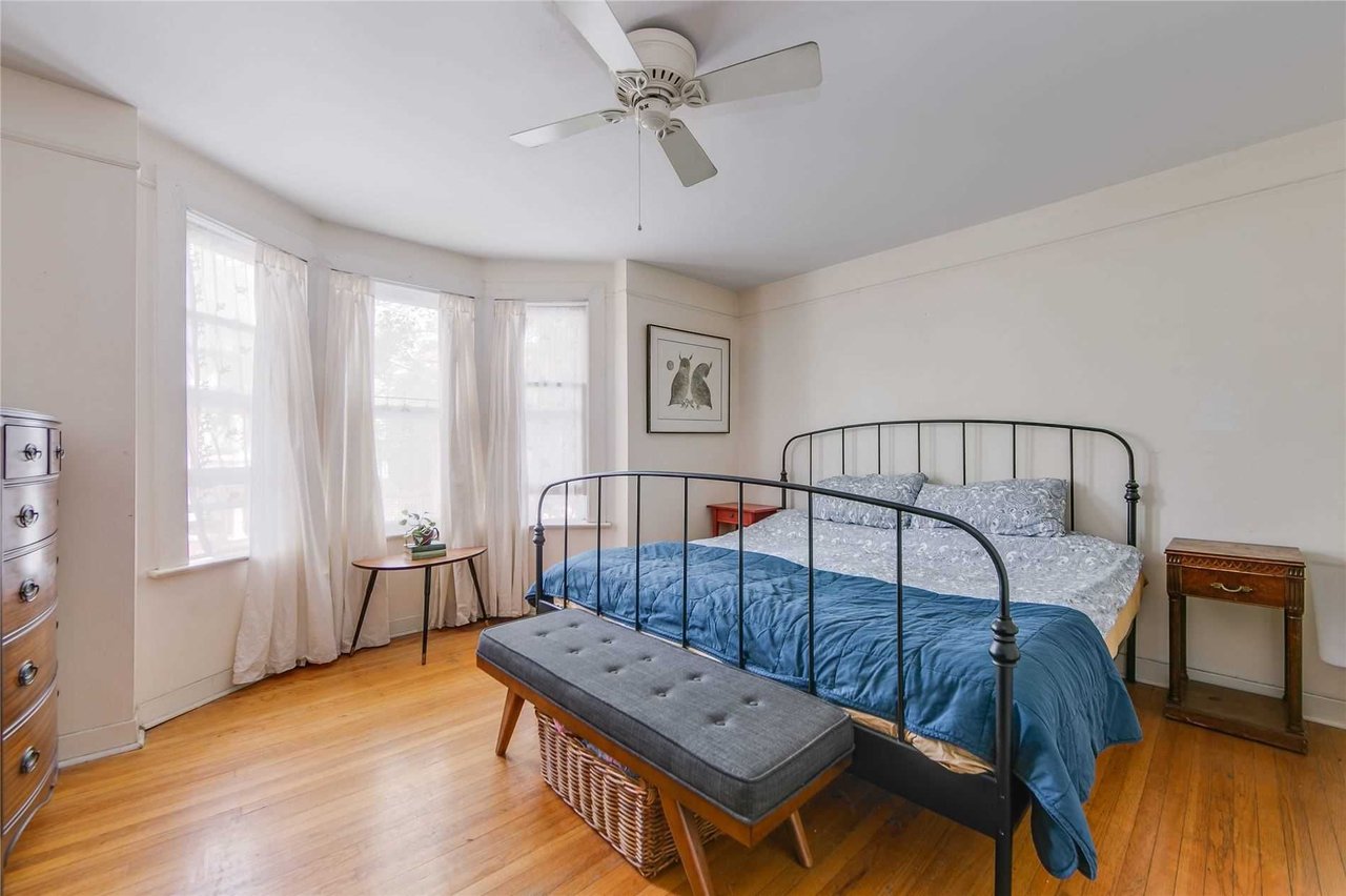 5 London St