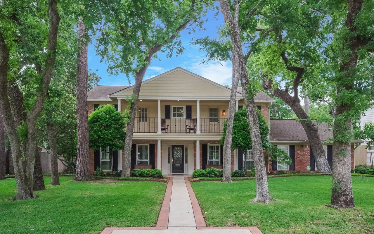655 W Forest Drive