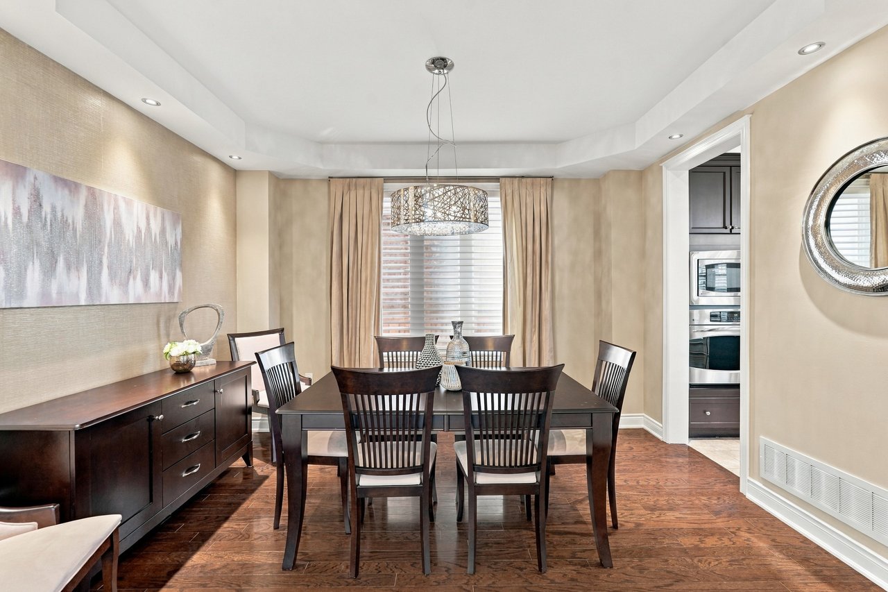 Family Living in the Heart of Lakeshore Woods