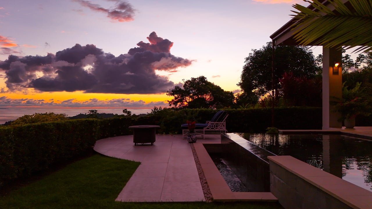 Blue Horizon – luxury ocean-view home in Ojochal, Costa Rica
