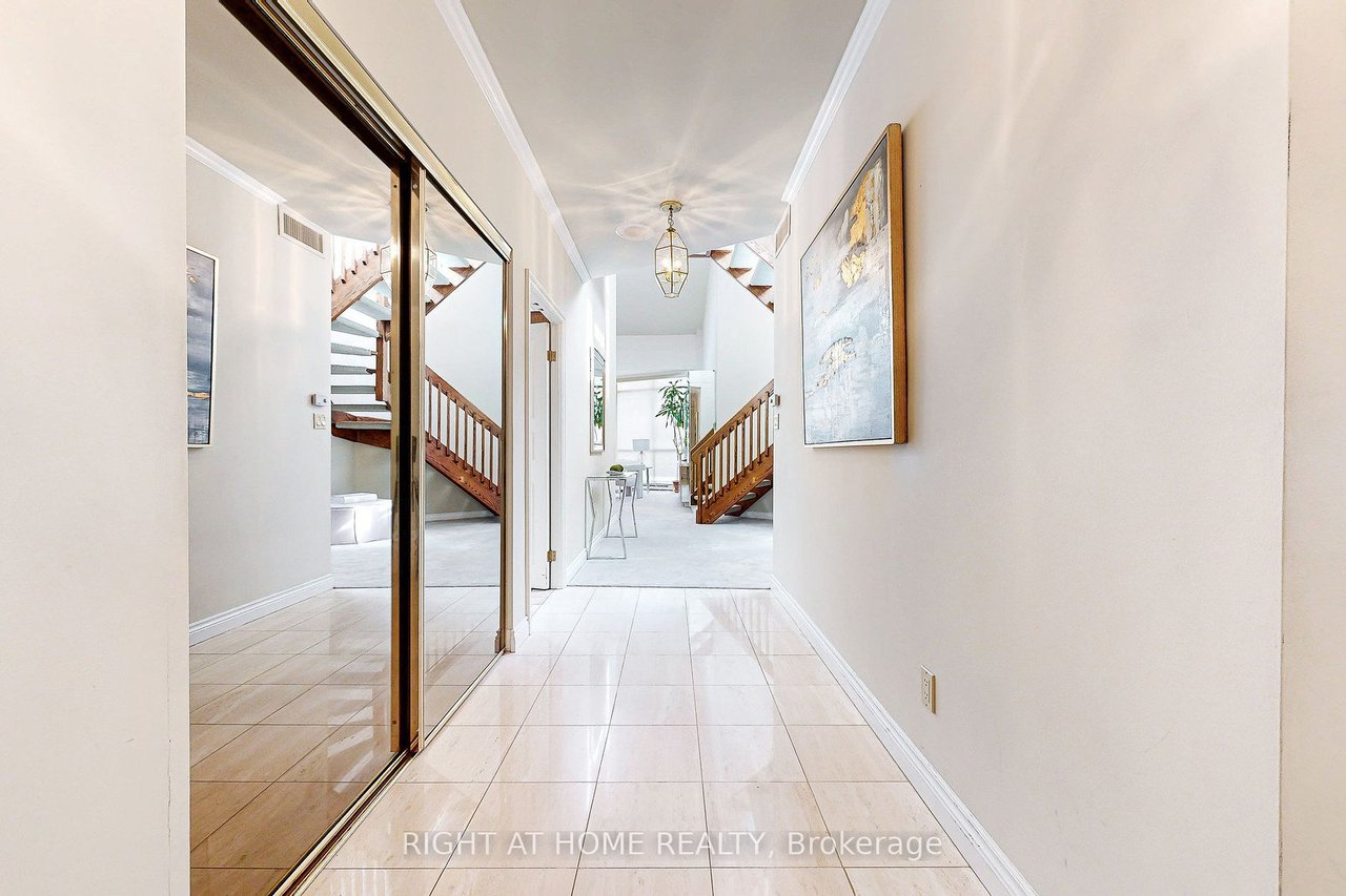 PENTHOUSE IN PRIME NORTH YORK 